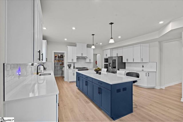 2102 Bluet Drive, Woodruff, SC 29388