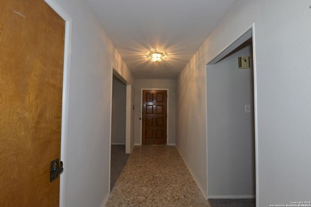 6010 WINDHAVEN DR, Windcrest, TX 78239