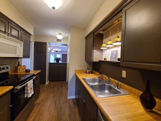 5803 Doliver Drive 67, Houston, TX 77057