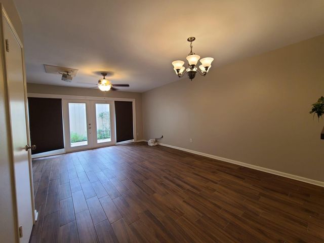 5803 Doliver Drive 67, Houston, TX 77057