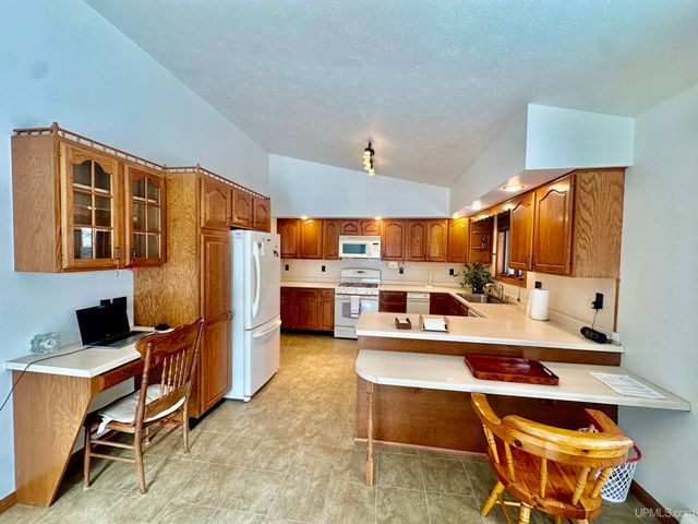 272 Timberlane Drive, Marquette, MI 49855