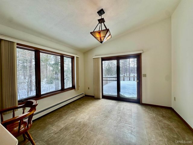 272 Timberlane Drive, Marquette, MI 49855