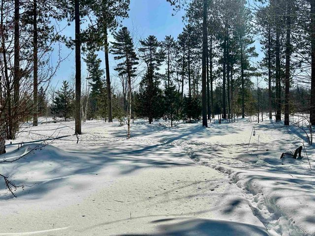 272 Timberlane Drive, Marquette, MI 49855