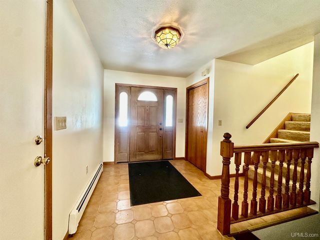 272 Timberlane Drive, Marquette, MI 49855