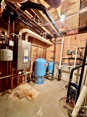 272 Timberlane Drive, Marquette, MI 49855