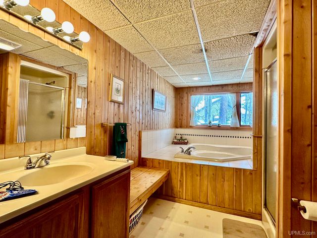 272 Timberlane Drive, Marquette, MI 49855