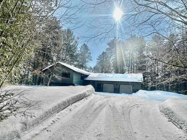 272 Timberlane Drive, Marquette, MI 49855