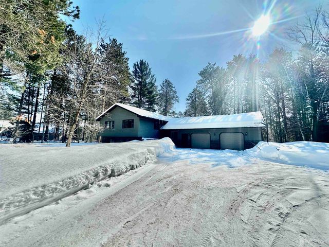 272 Timberlane Drive, Marquette, MI 49855