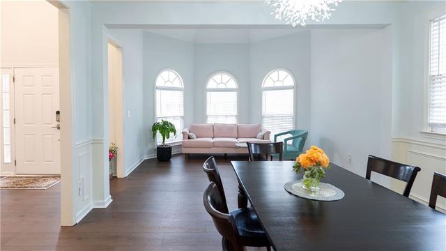 916 Bishops Crossing, Norcross, GA 30071