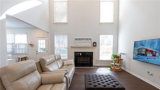 916 Bishops Crossing, Norcross, GA 30071