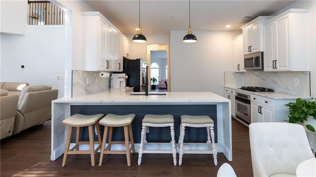 916 Bishops Crossing, Norcross, GA 30071