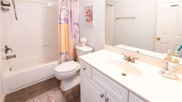 916 Bishops Crossing, Norcross, GA 30071