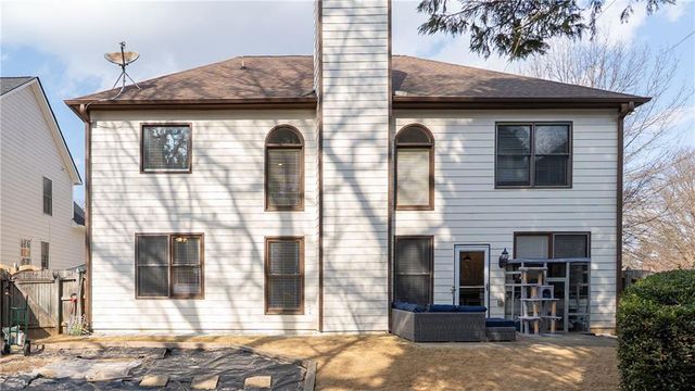 916 Bishops Crossing, Norcross, GA 30071