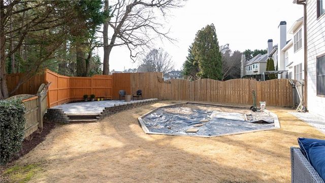 916 Bishops Crossing, Norcross, GA 30071