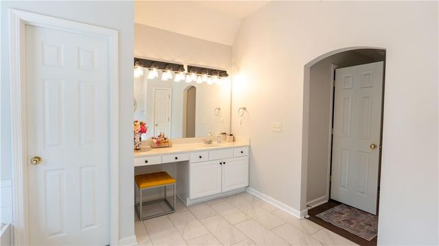 916 Bishops Crossing, Norcross, GA 30071