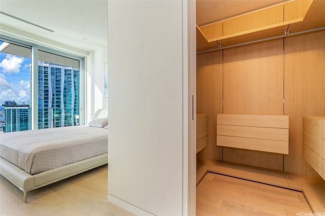 1118 Ala Moana Boulevard 2805, Honolulu, HI 96814