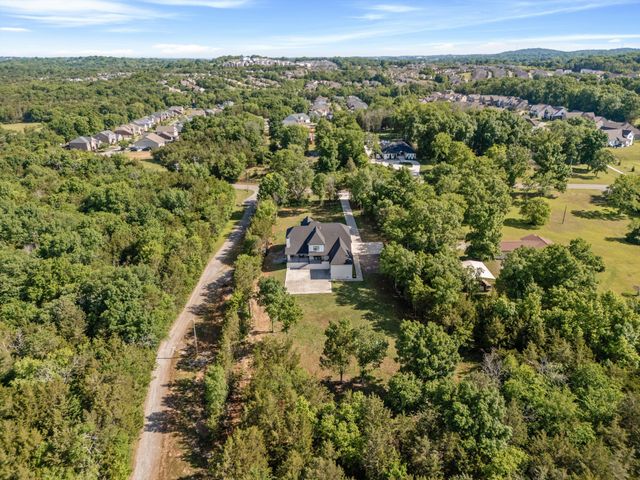 2085 Kidd Rd, Nolensville, TN 37135