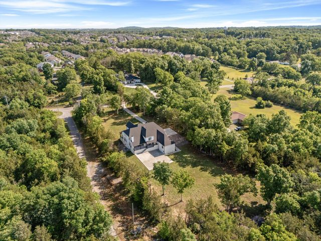 2085 Kidd Rd, Nolensville, TN 37135