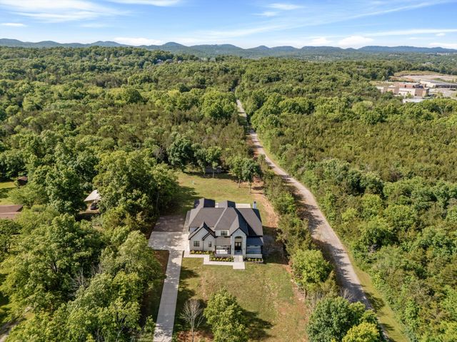 2085 Kidd Rd, Nolensville, TN 37135