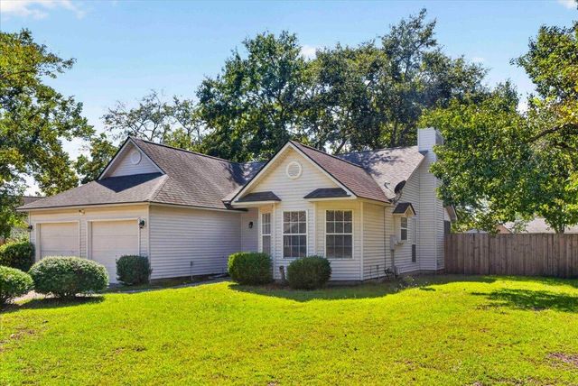 105 Blackwalnut Drive, Summerville, SC 29486