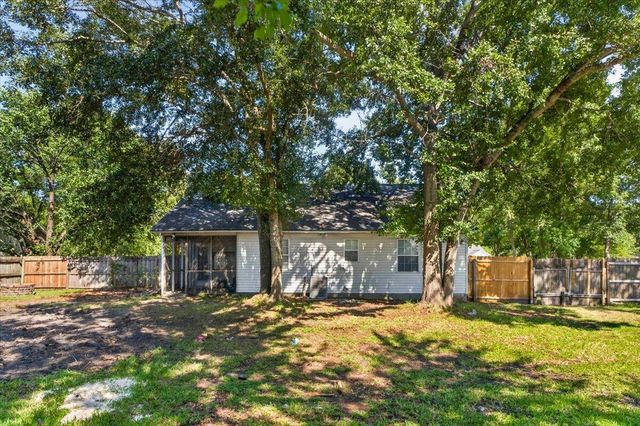 105 Blackwalnut Drive, Summerville, SC 29486