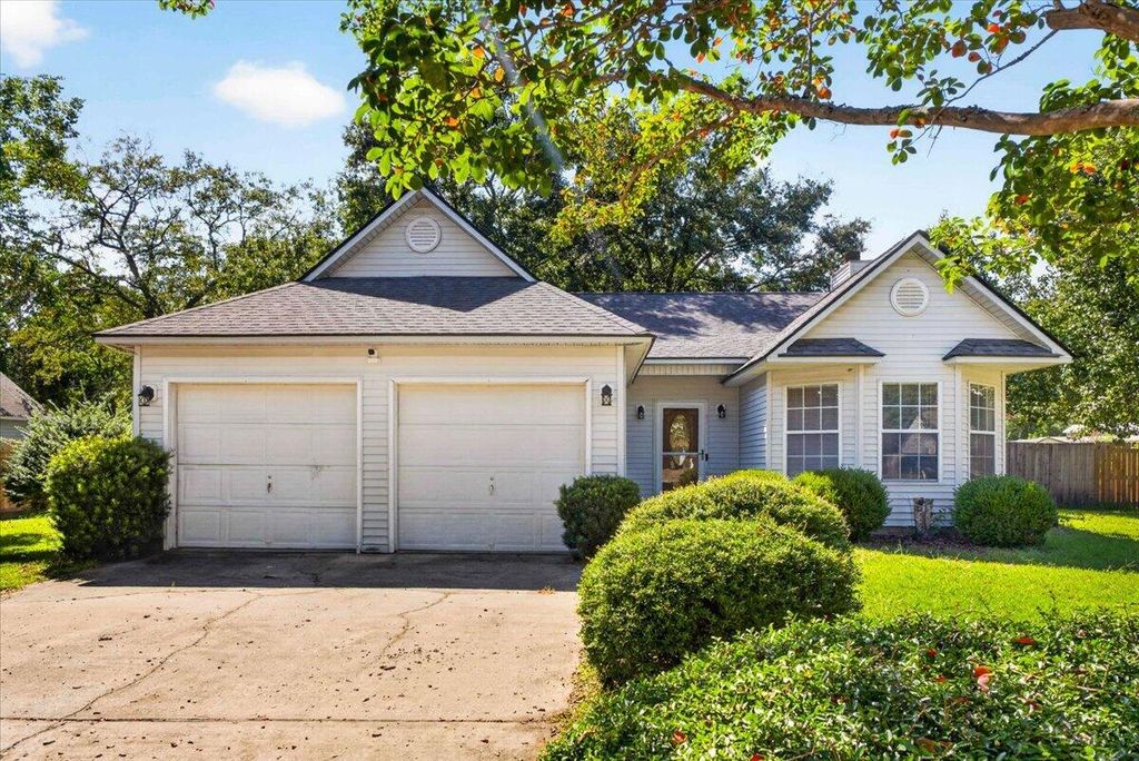 105 Blackwalnut Drive, Summerville, SC 29486