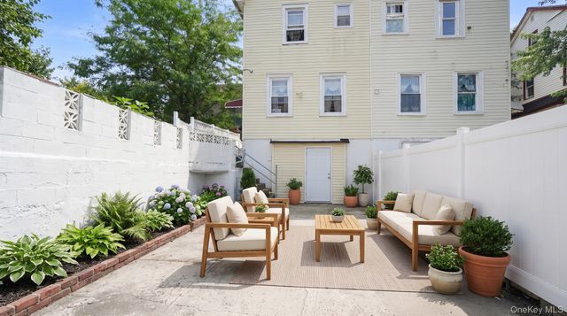 190-27 109th Road, Saint Albans, NY 11412