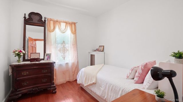190-27 109th Road, Saint Albans, NY 11412