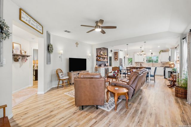31597 Untrodden Way, Bulverde, TX 78163
