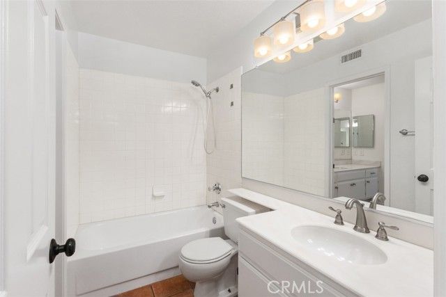 19431 Sunray Lane 205, Huntington Beach, CA 92648