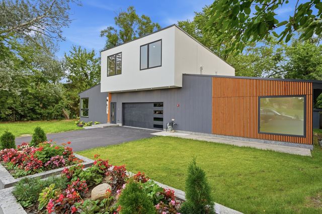 671 W Lake Cook Road, Palatine, IL 60074