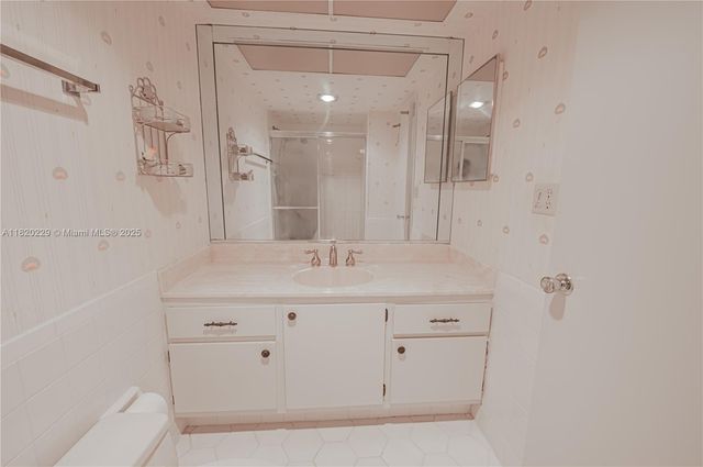 301 174th St 2317, Sunny Isles Beach, FL 33160