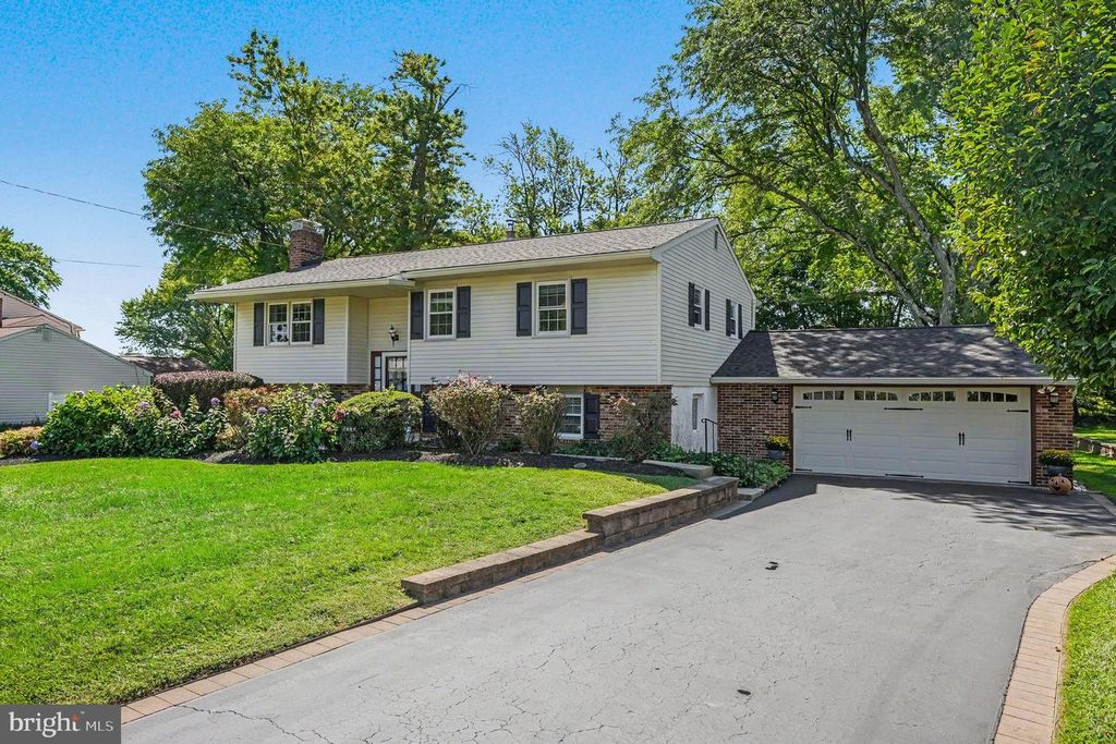 2636 AMY DR, EAGLEVILLE, PA 19403 — exterior