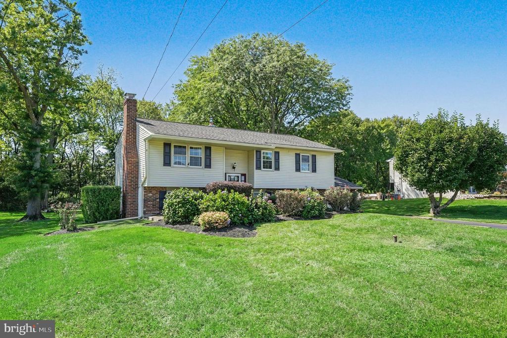 2636 AMY DR, EAGLEVILLE, PA 19403 — photo 3