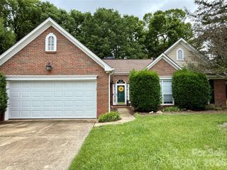 11542 Laurel View Drive, Charlotte, NC 28273