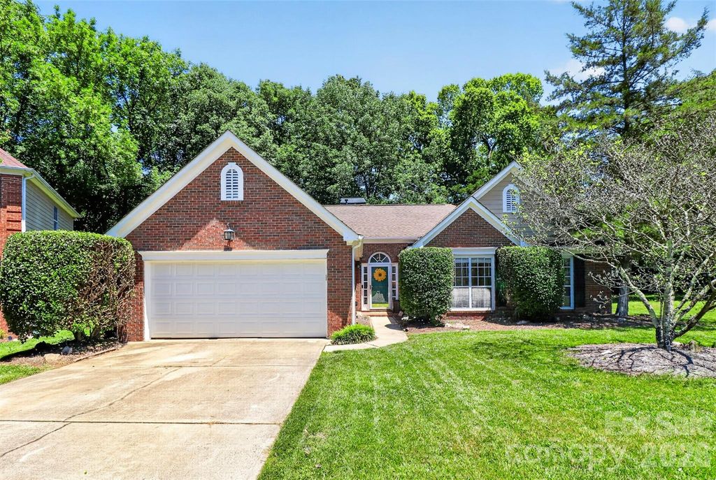 11542 Laurel View Drive, Charlotte, NC 28273
