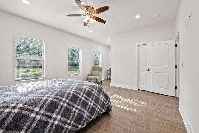 1834 S Park Avenue, Denison, TX 75020
