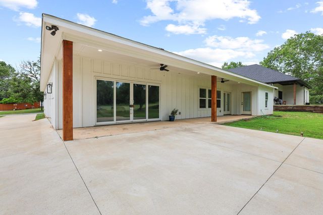 1834 S Park Avenue, Denison, TX 75020