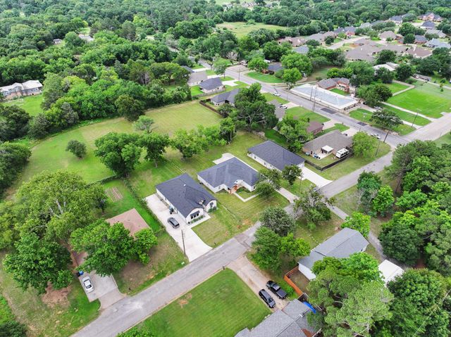 1834 S Park Avenue, Denison, TX 75020