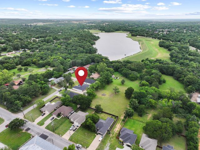 1834 S Park Avenue, Denison, TX 75020