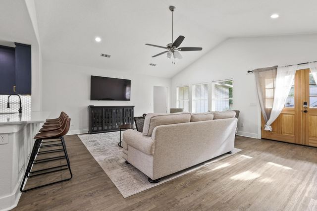 1834 S Park Avenue, Denison, TX 75020