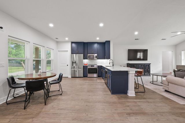 1834 S Park Avenue, Denison, TX 75020