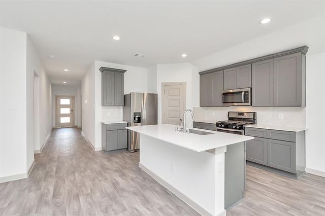 606 Thunder Cloud Drive, Baytown, TX 77523