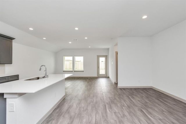 606 Thunder Cloud Drive, Baytown, TX 77523