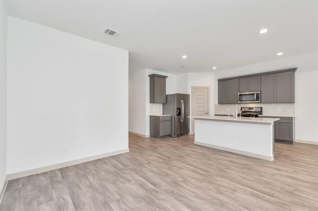 606 Thunder Cloud Drive, Baytown, TX 77523