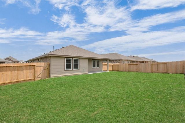 606 Thunder Cloud Drive, Baytown, TX 77523