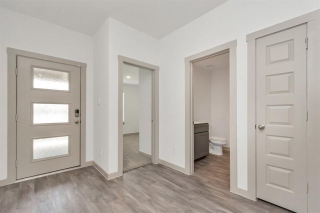 606 Thunder Cloud Drive, Baytown, TX 77523