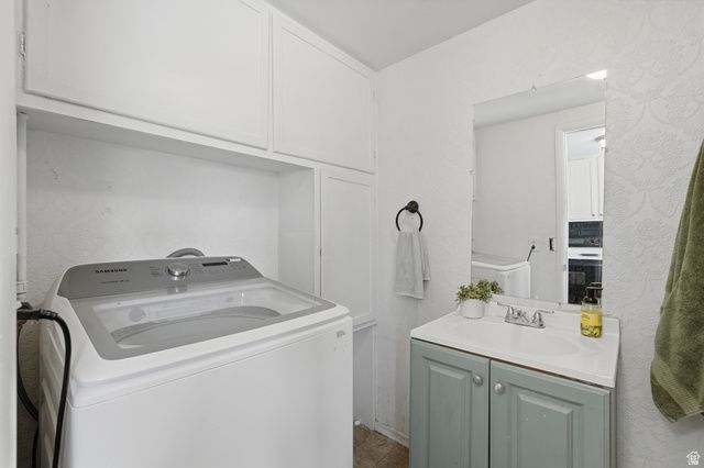 5470 S 2300 W, Roy, UT 84067