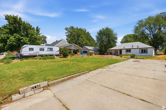 5470 S 2300 W, Roy, UT 84067