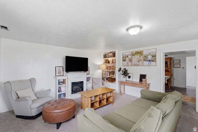5470 S 2300 W, Roy, UT 84067